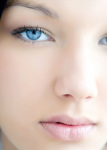 Chick with black hair demonstrates sweet outie vagina and trimmed pubis