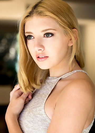 Pictures of nude girl with fair hair and cute shaved vagina with pink lips