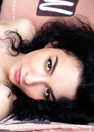 Pale hottie can't wait to touch herself on the bed