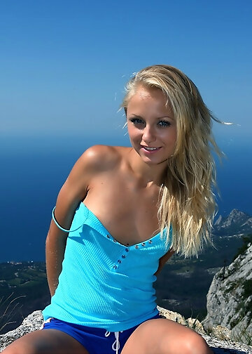 Extreme erotica photo session