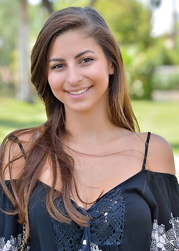 Busty blonde loves to go naughty everywhere and she doesn't mind the public