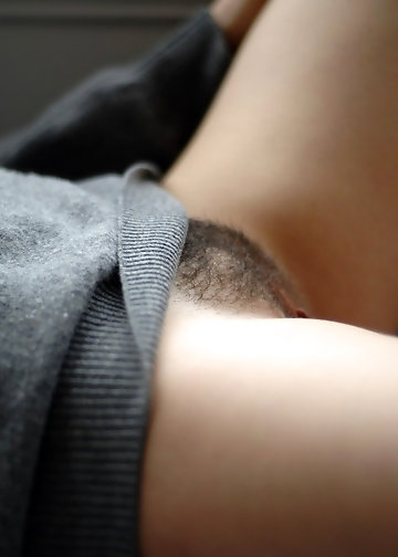 Good-looking girl with languid eyes poses in naked boobs and twat pics