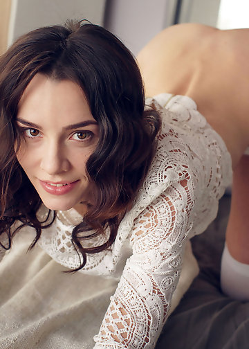 Charmer's white top can't hide her perfect perky boobs