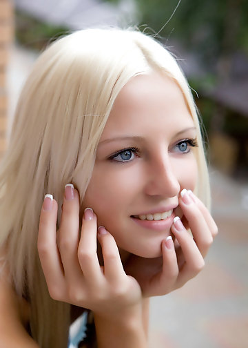 Cutie has breakfast and gets super turned on while getting undressed