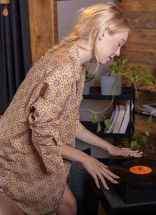 Liby Nicole in the Cozy Little Thing - photo preview 03