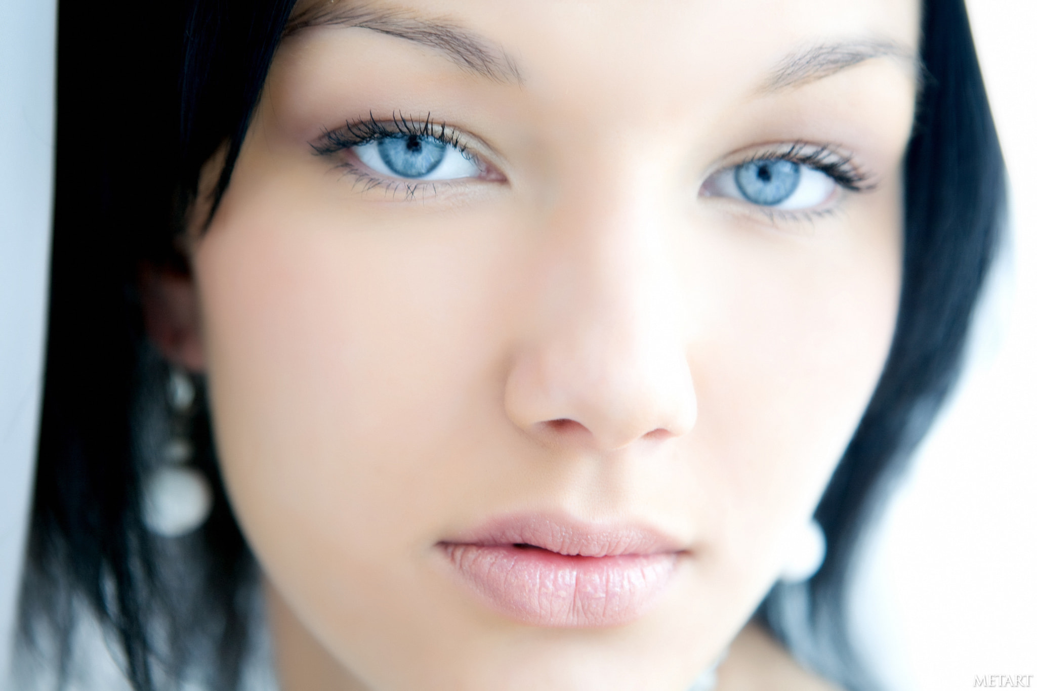 Loreen A in the A beautiful woman with black hair and blue eyes demonstrates sweet outie vagina and trimmed pubis - full photo 08