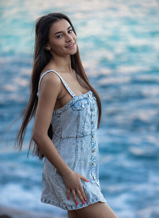 Vanessa Alessia in the Surfside Stare - photo preview 02
